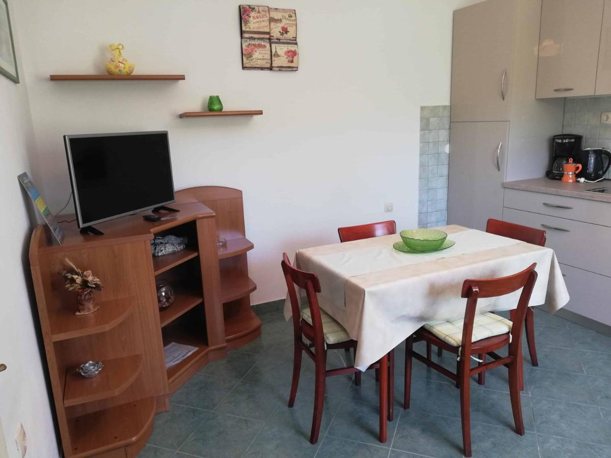 Apartments Sandra Palit エクステリア 写真