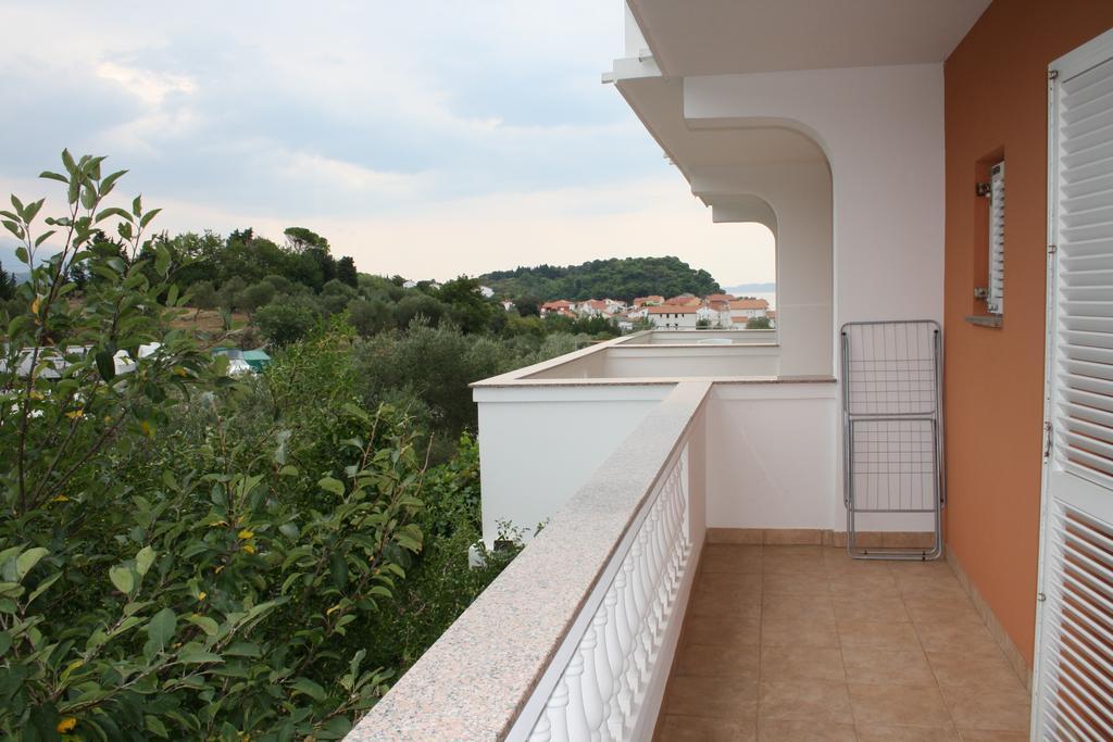 Apartments Sandra Palit エクステリア 写真